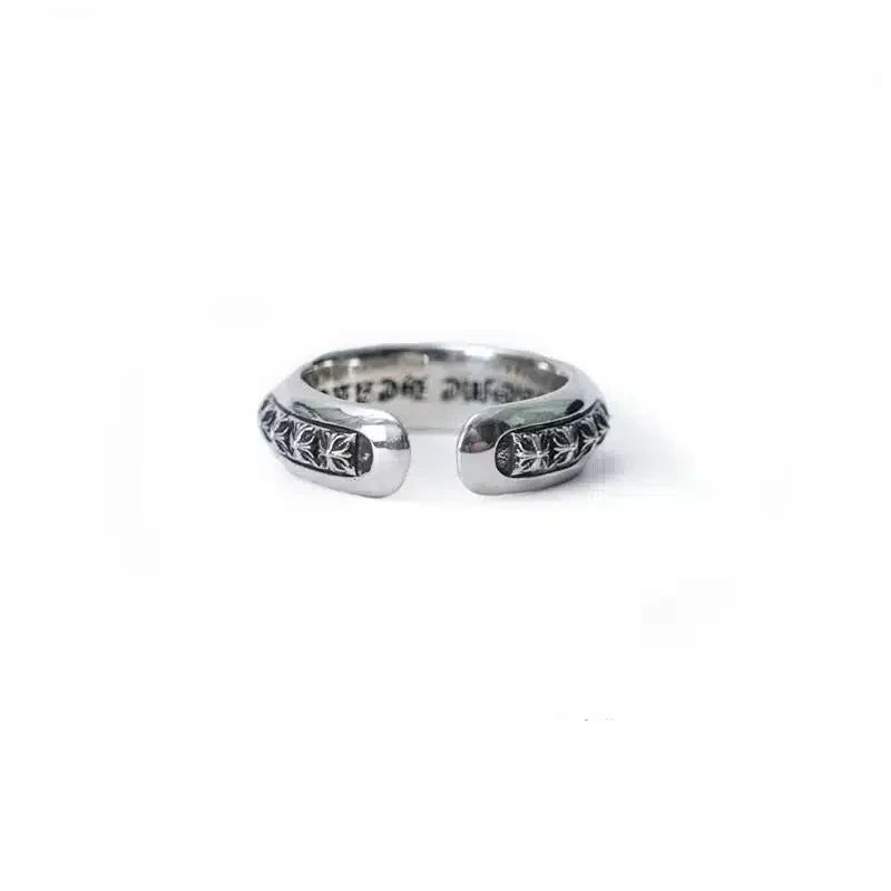 CH PLUS PYRAMID OPEN BAND RING 4